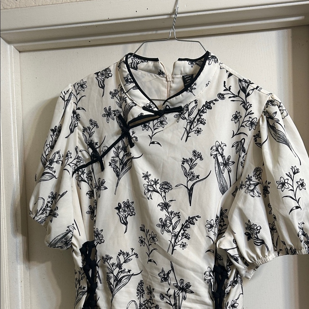 SHEIN Black and White Floral Puff Sleeve Mini Dress - Picture 3 of 5